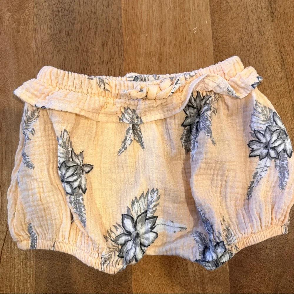 Jessica Simpson 24mo Eyelet Short Set